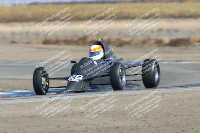 media/Nov-19-2022-CalClub SCCA (Sat) [[baae7b5f0c]]/Group 1/Race (Outside Grapevine)/